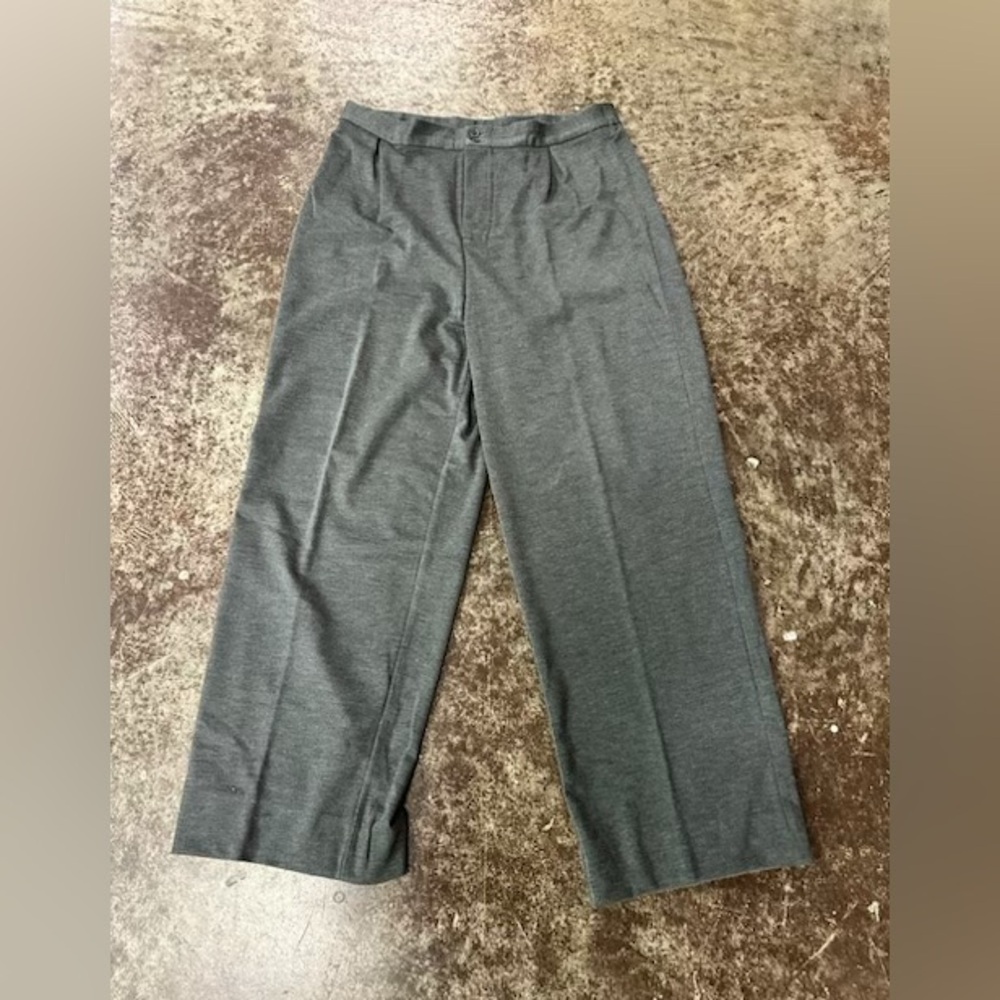 Dialogue Women’s Grey Dress Pants. Size 14. Excellent Condition.